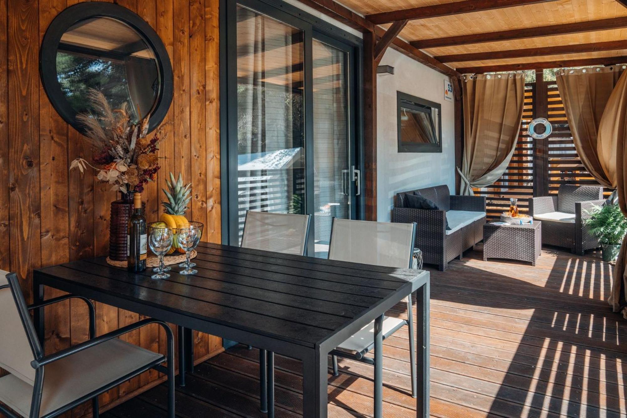 Croatia Camp Premium