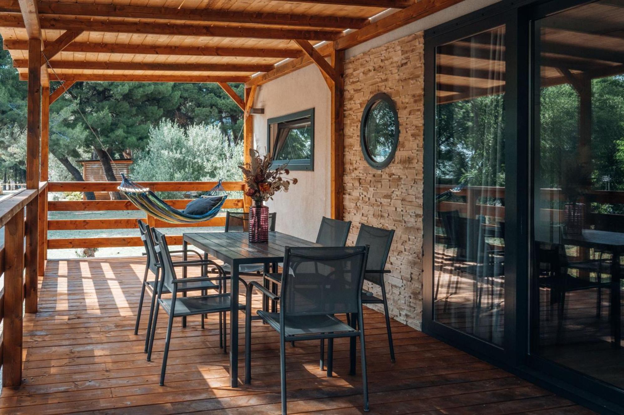 Croatia Camp Premium