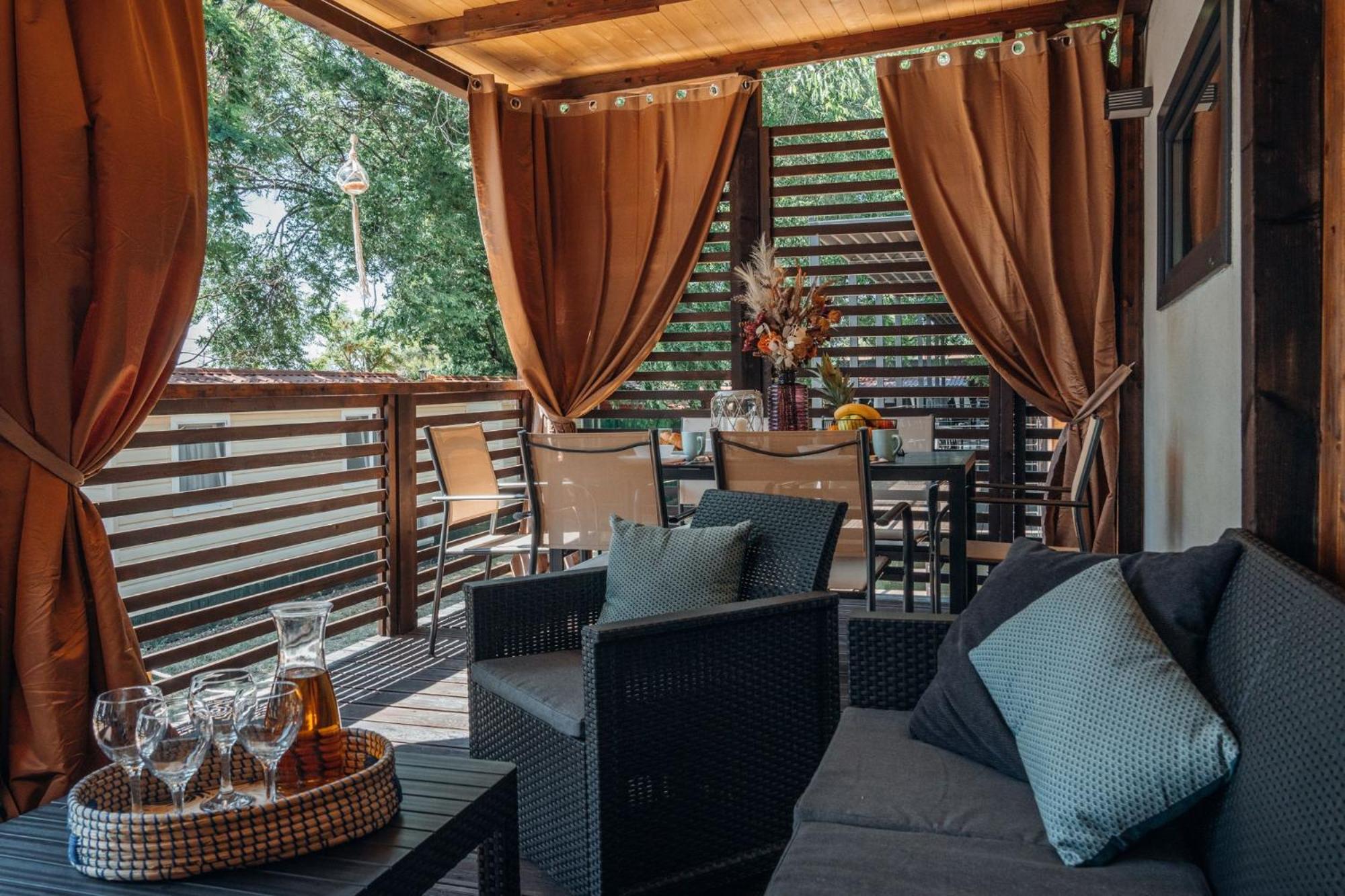 Croatia Camp Premium