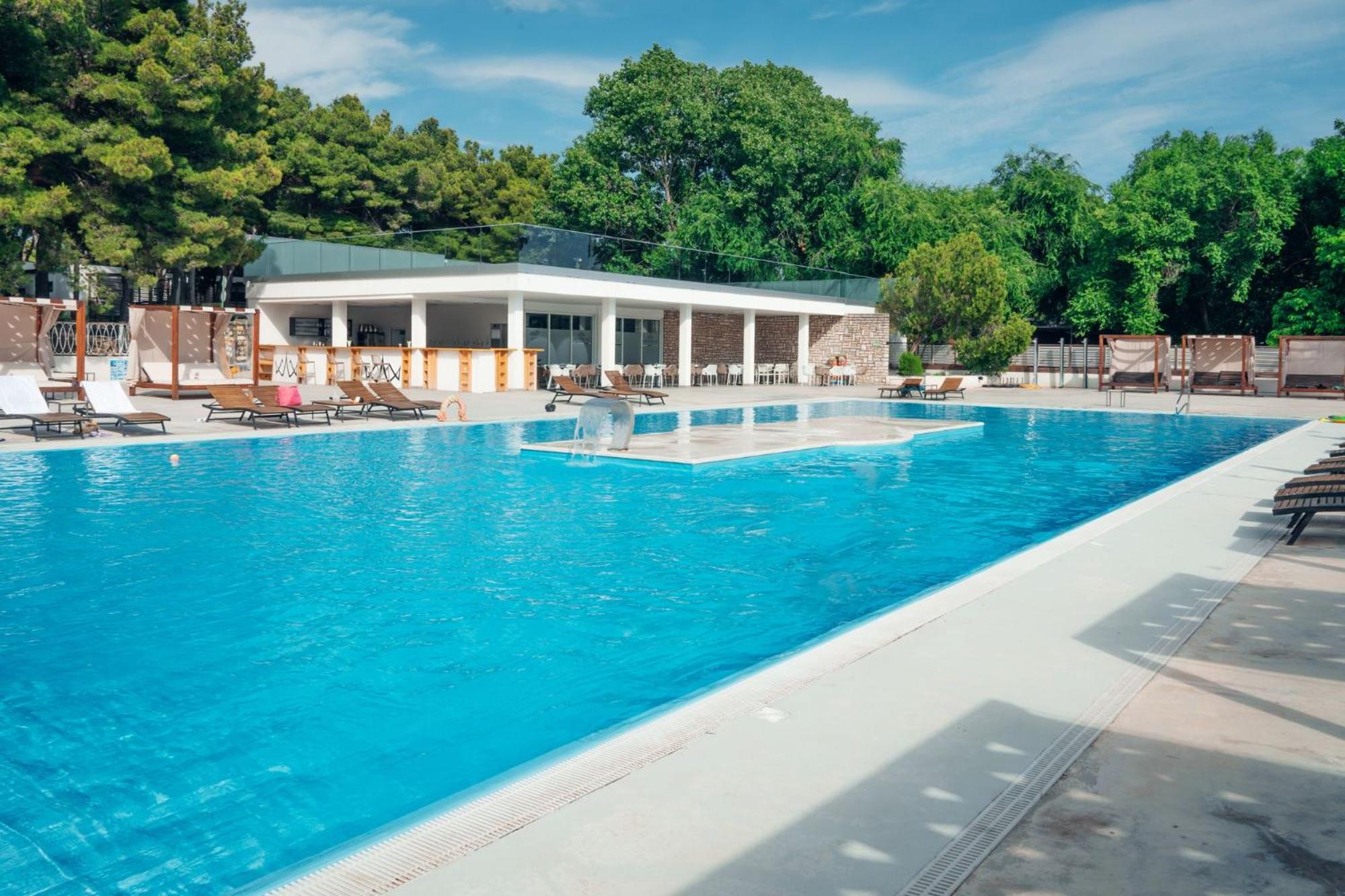 Croatia Camp Premium