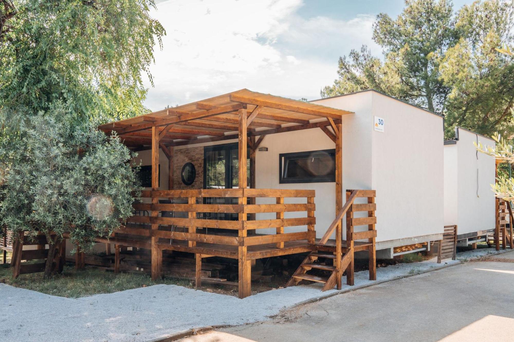 Croatia Camp Premium