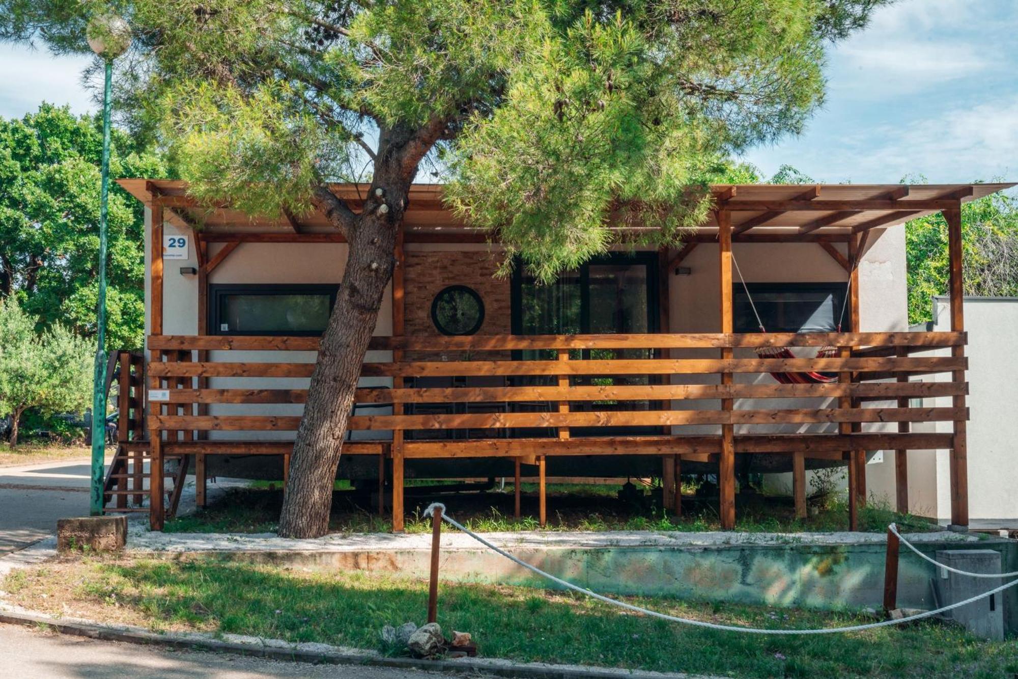 Croatia Camp Premium