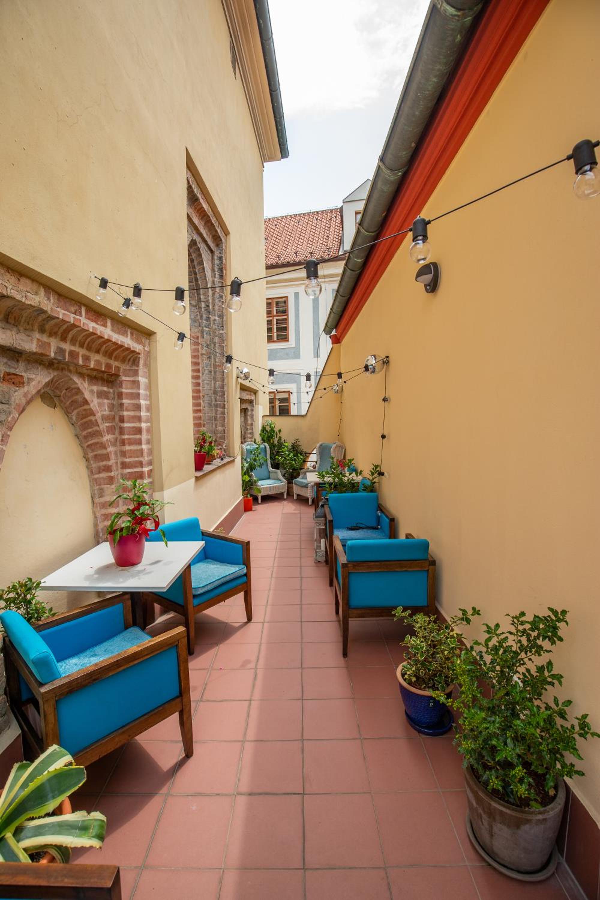 Women's Only Hostel - Female Only