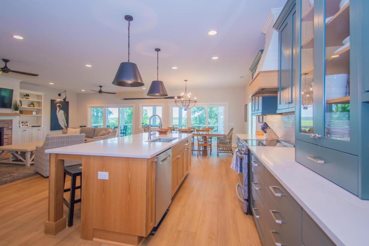 4 Bed and 5 Bath Fripp Island Rental on Davis Love