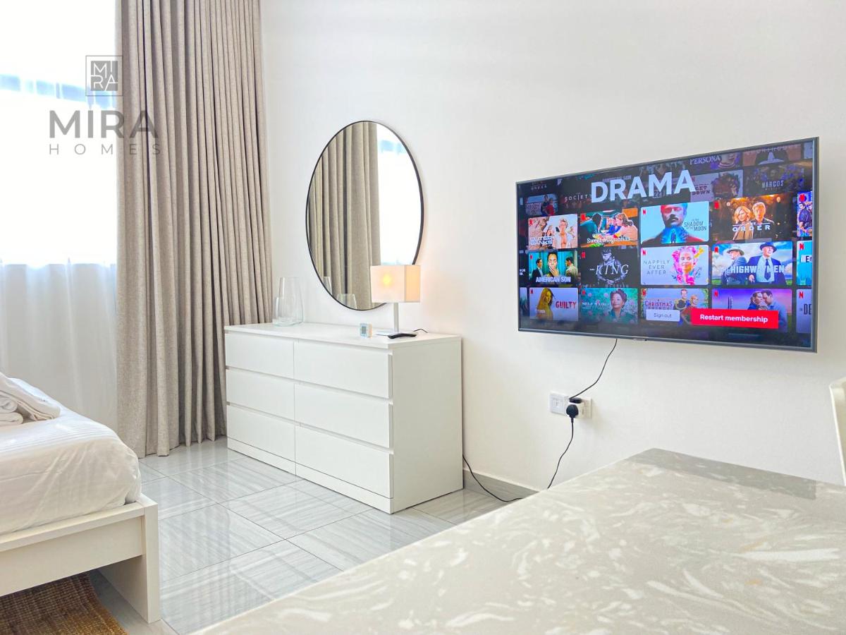 Mira Holiday Homes - Fully furnished studio in JVC