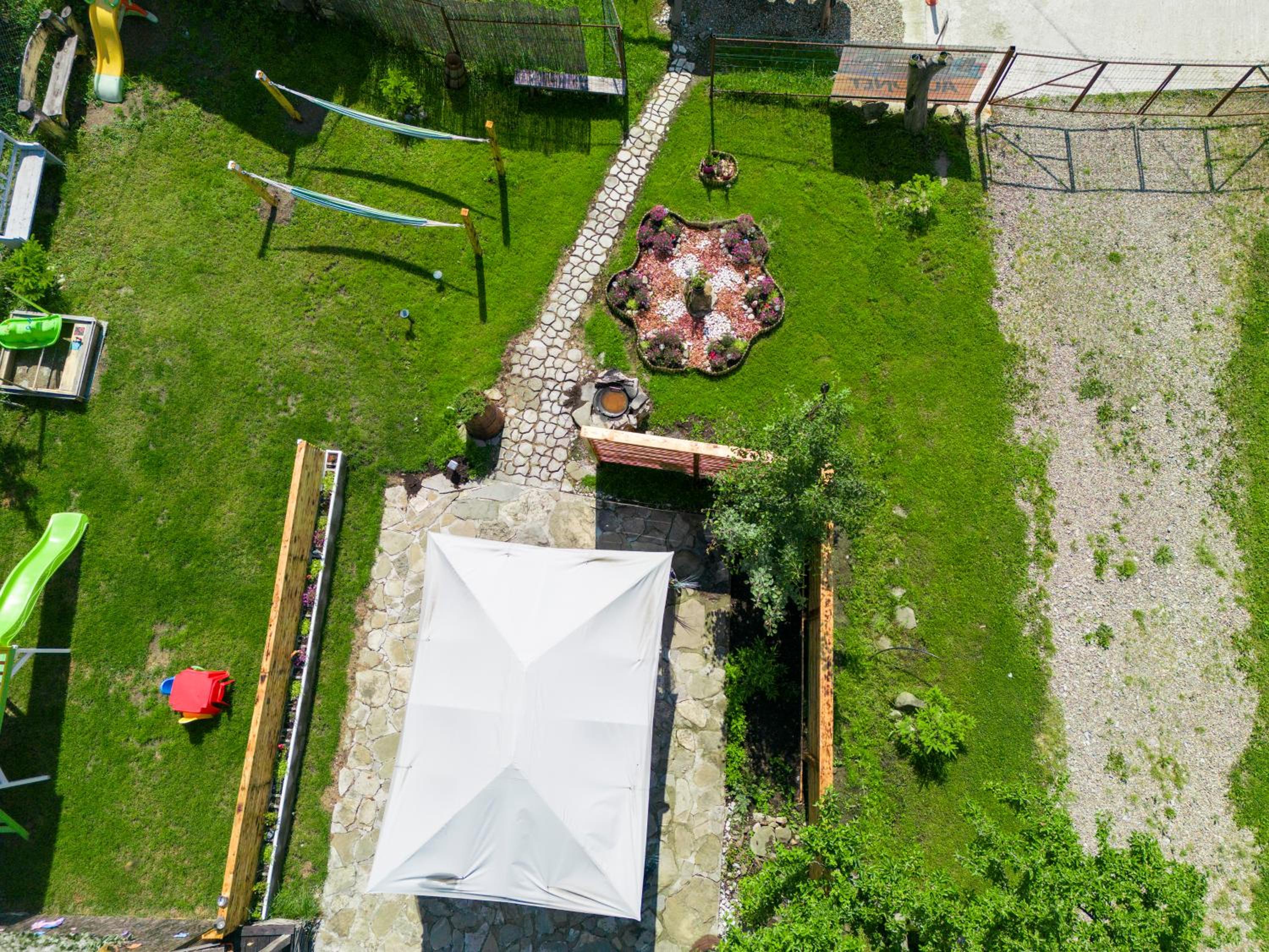 Photo 6