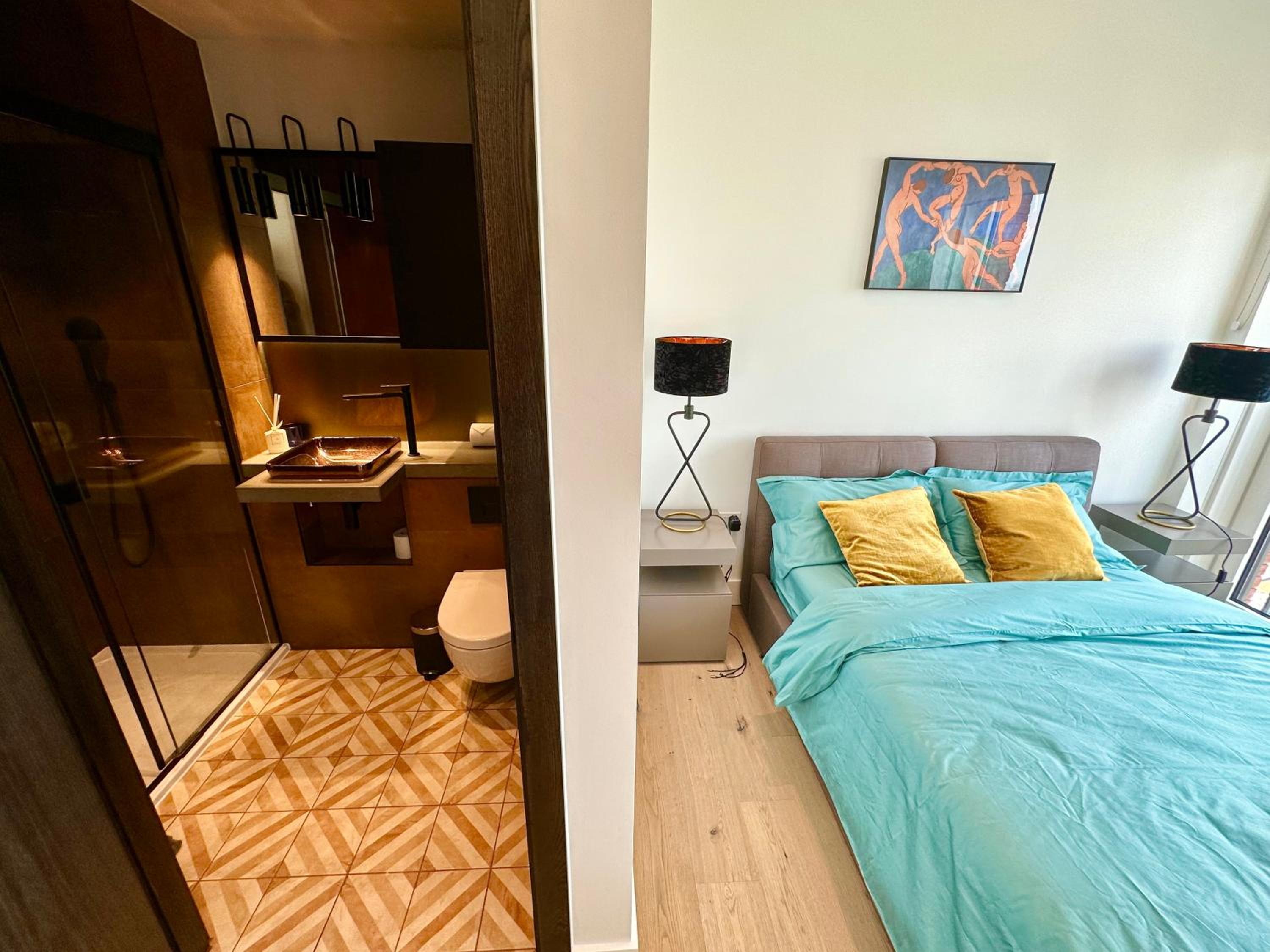 Luxury Central Flat with Stunning Views and Pool view 4