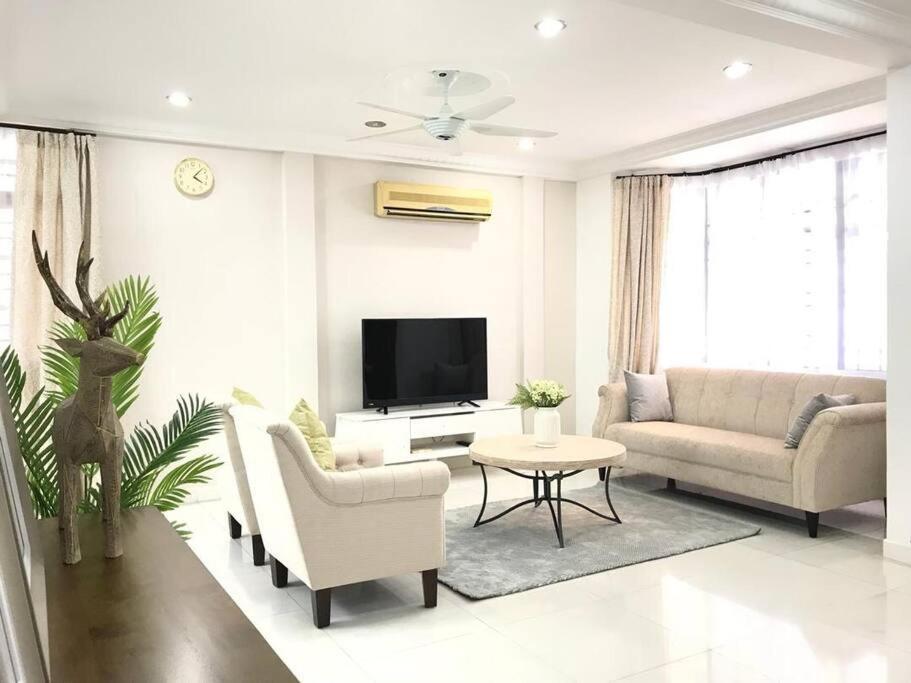 Family 4BR Landed House @ SPICE ARENA photo 5