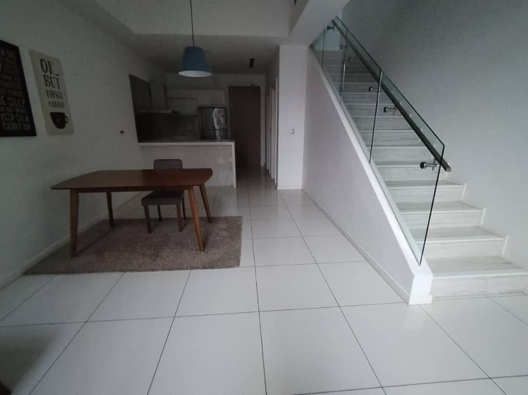 Emex Luxurious Stay T1