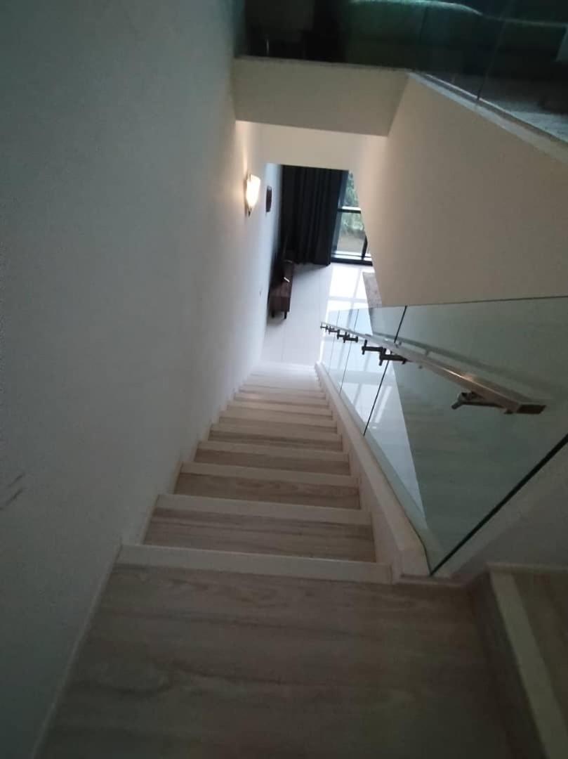 Emex Luxurious Stay T1