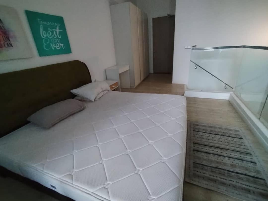 Emex Luxurious Stay T1
