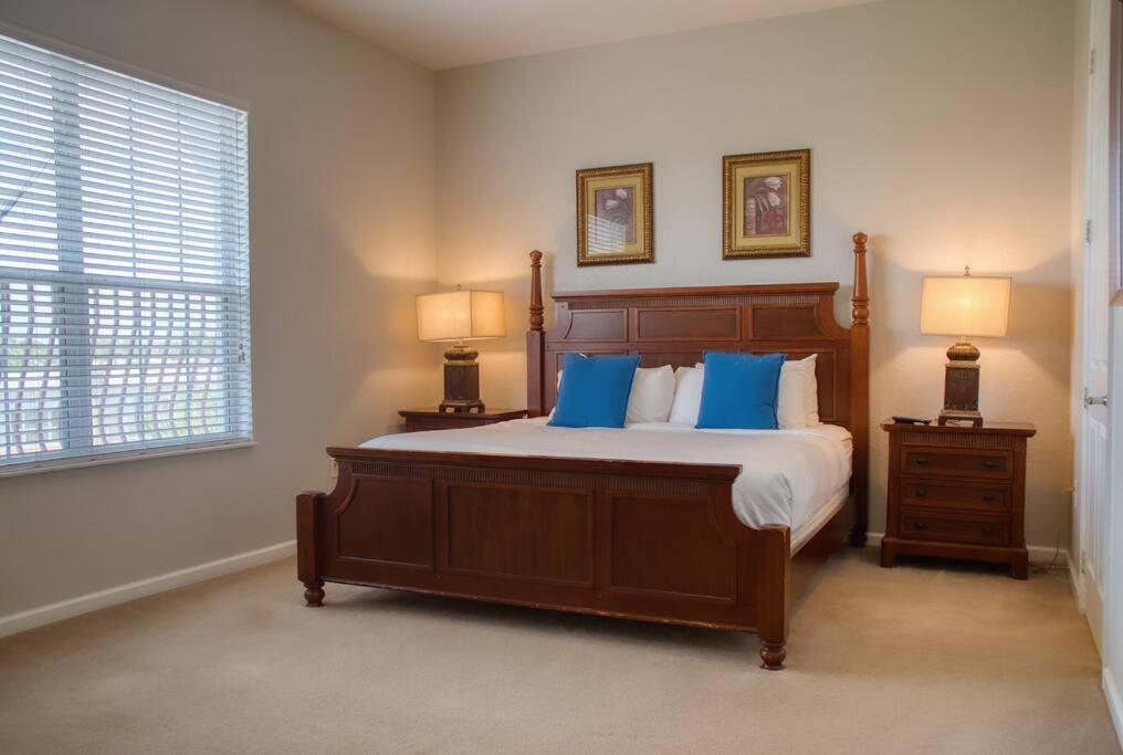 Vista Cay Luxury 3BR Condo