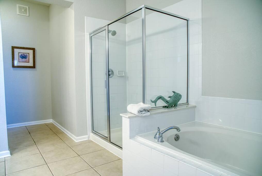 Vista Cay Luxury 3BR Condo
