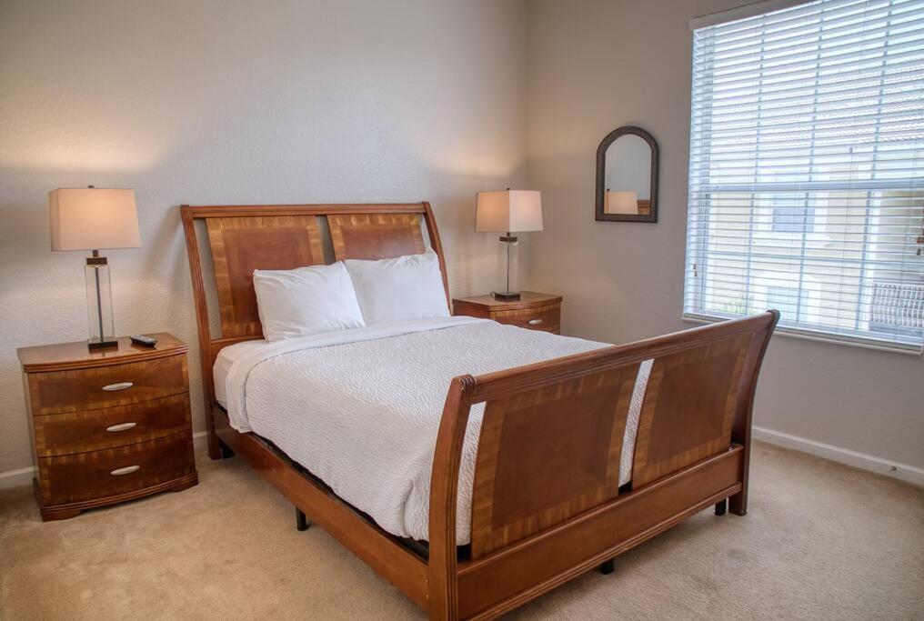 Vista Cay Luxury 3BR Condo