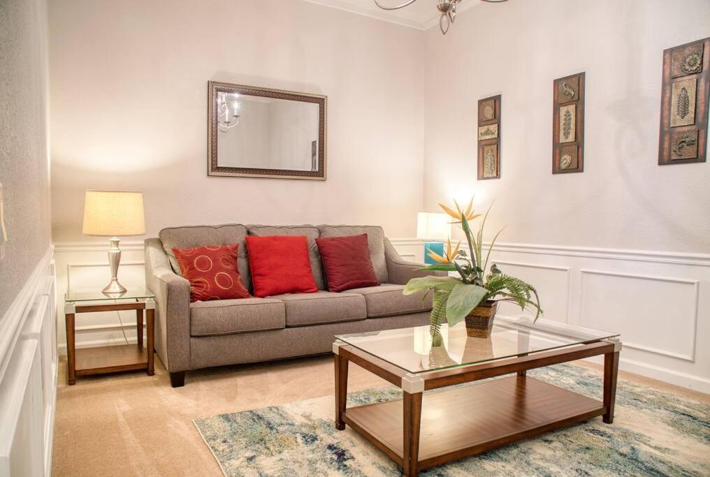 Vista Cay Luxury 3BR Condo