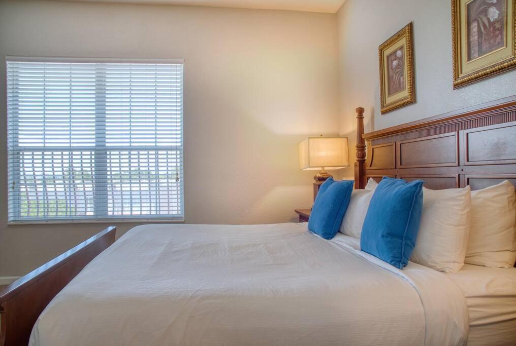 Vista Cay Luxury 3BR Condo