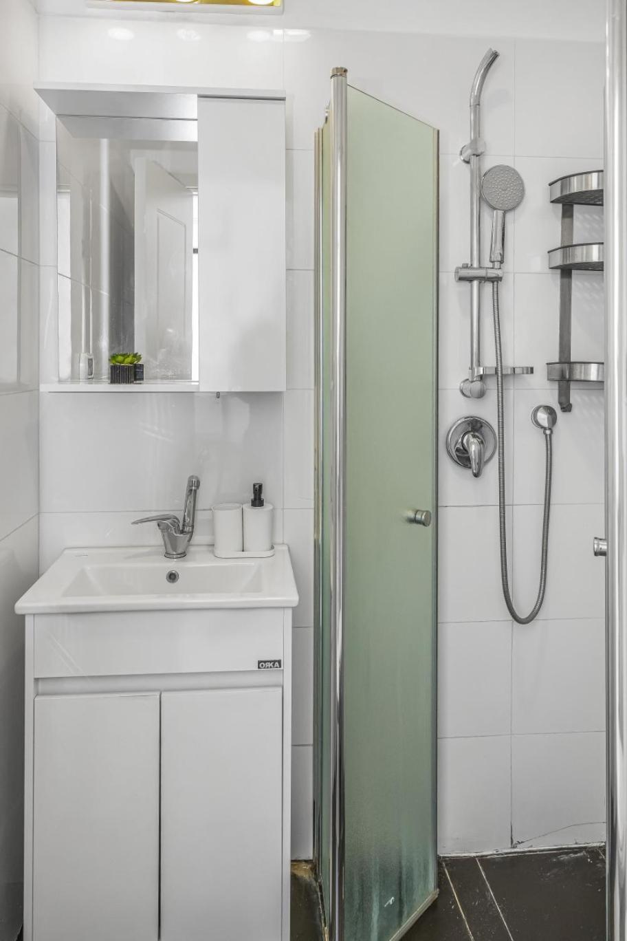 IB Properties Suites