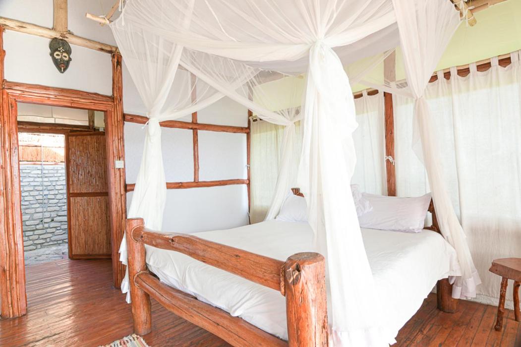 Kazinga Wilderness Safari Camp