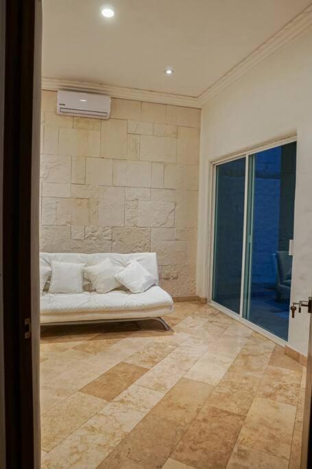 Beautiful, cozy and modern new home in Cuernavaca view 5