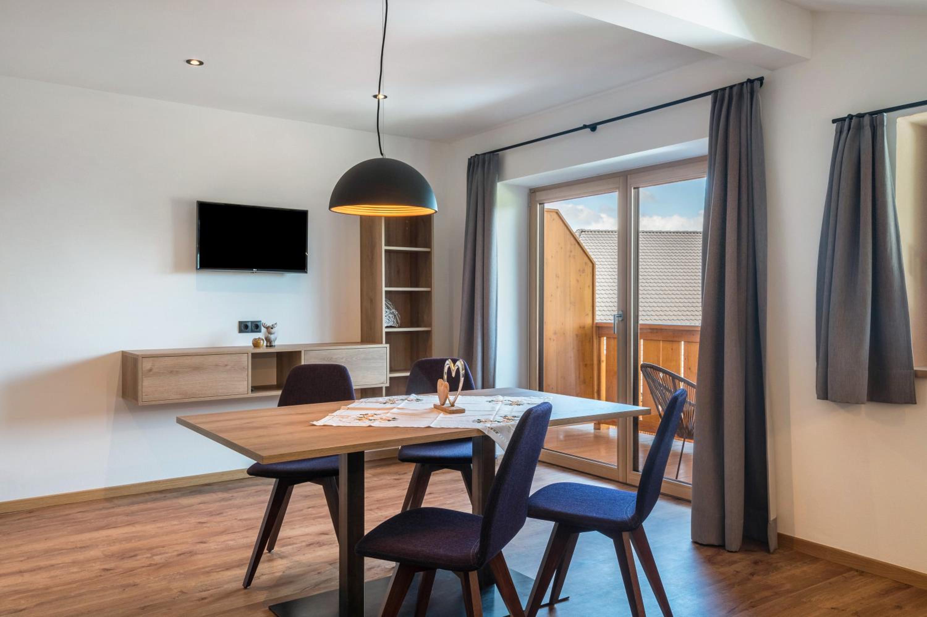 Morodeserhof Apt Bühlen 1 view 5