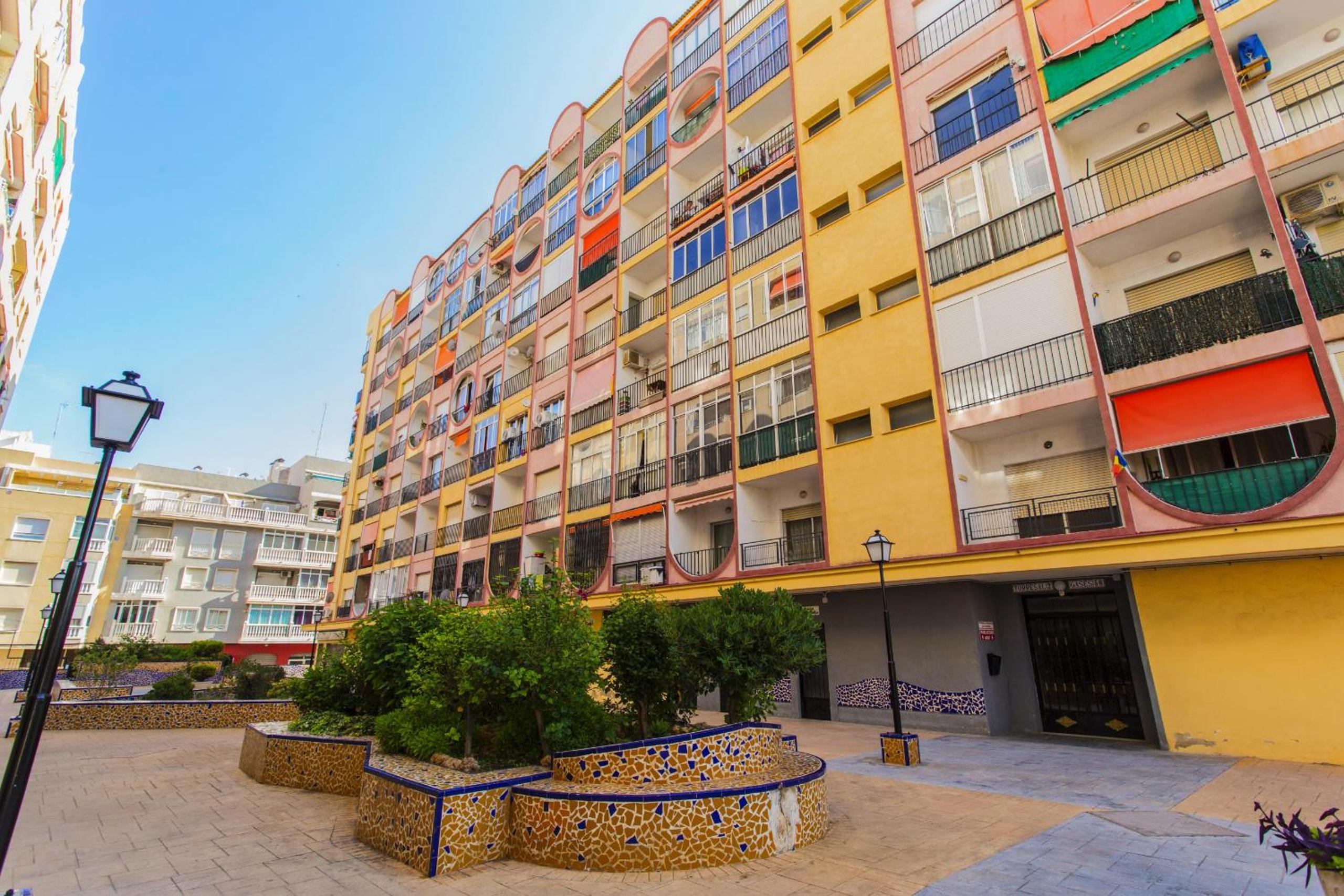 087 Sky Studio - Alicante Holiday view 4