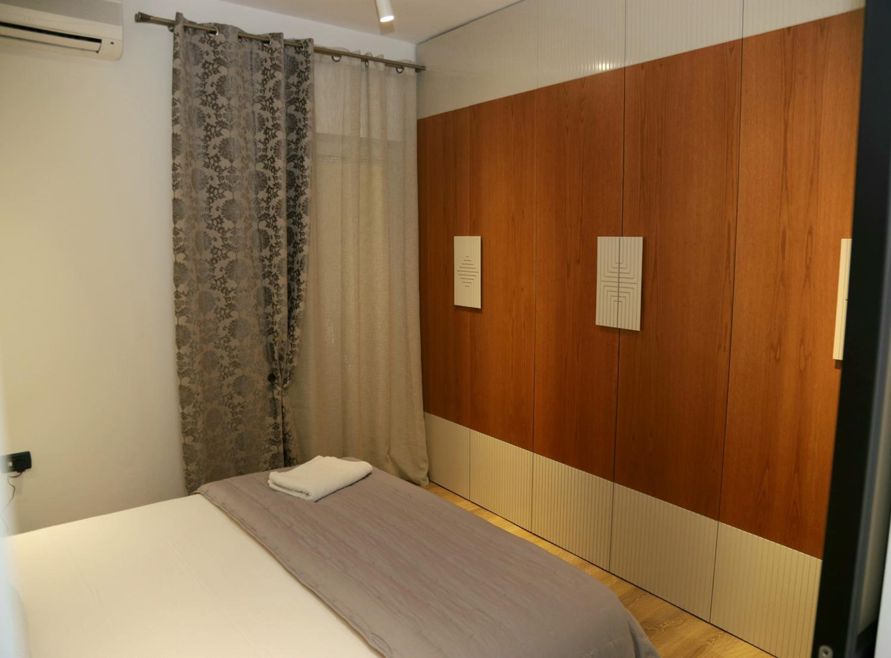 MJolly Apartment