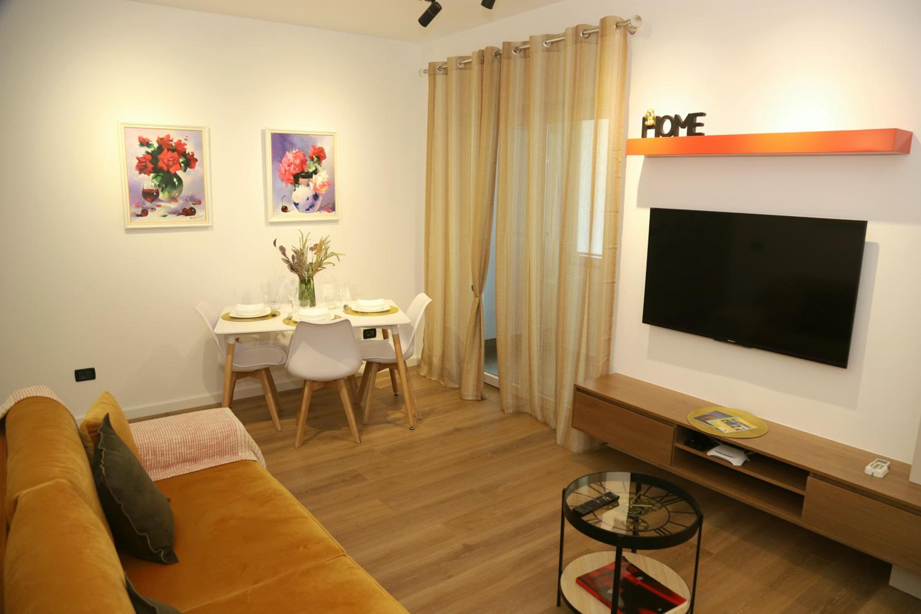 MJolly Apartment