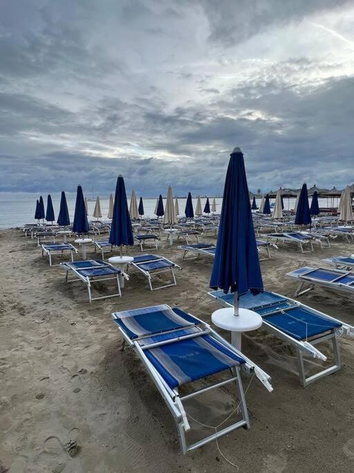 Seaview Apartment-Free Parking-Durres, Albania