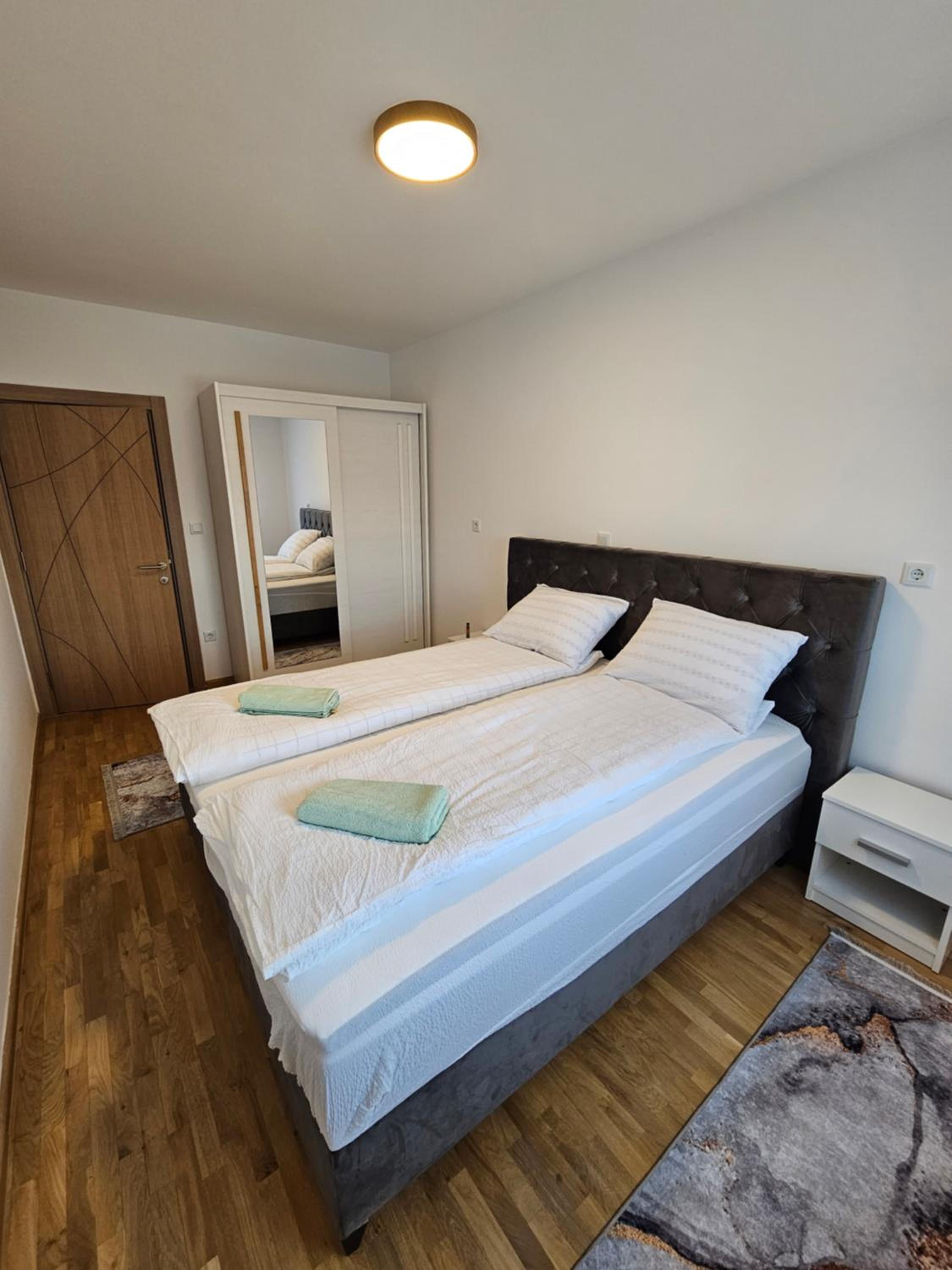 Sara Apartments