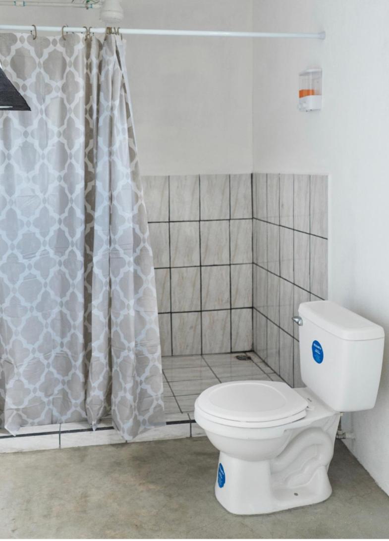 NAPPO Room2 Belén,SJO,5min from airport.NO PARKING