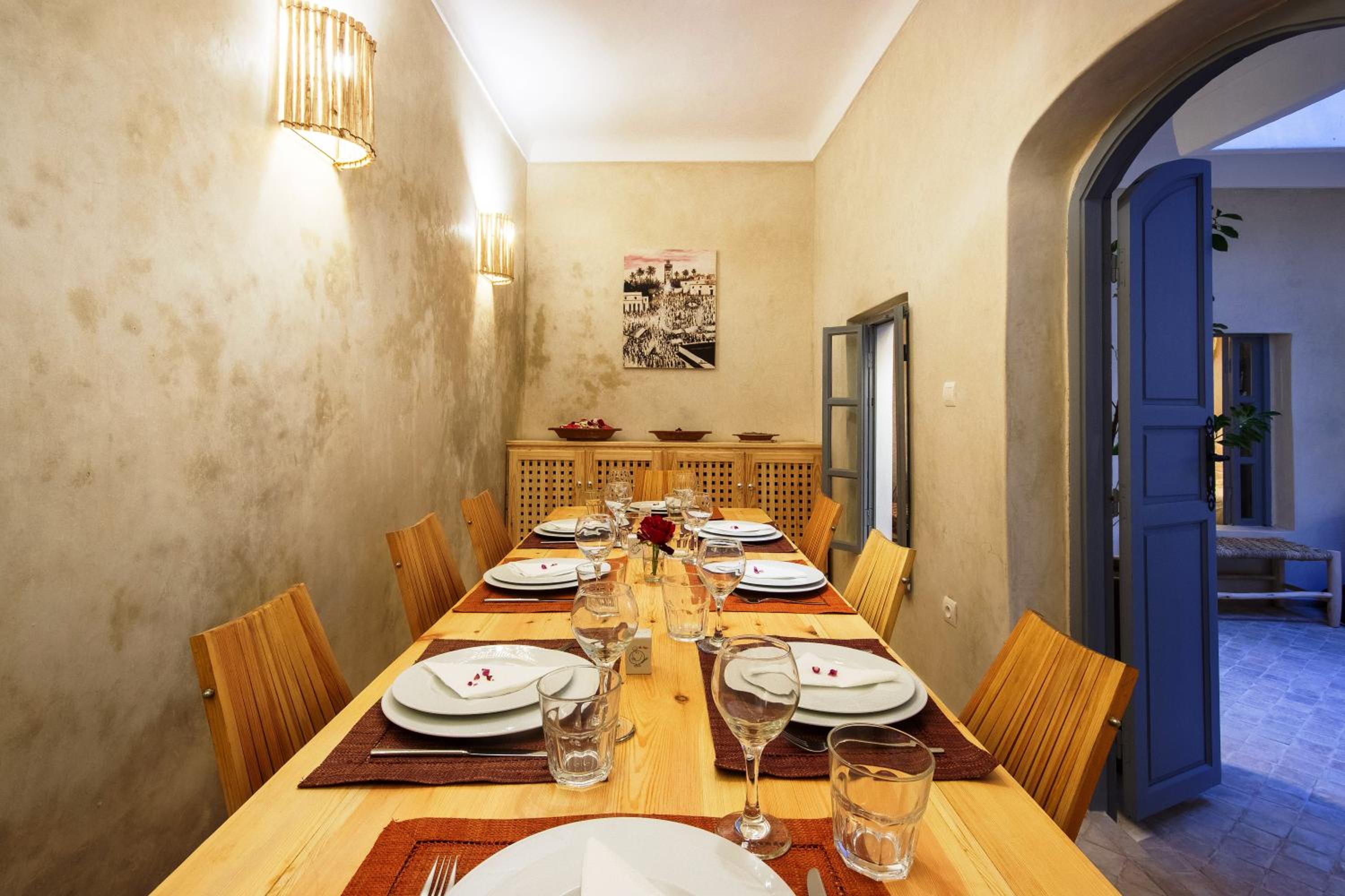 dining