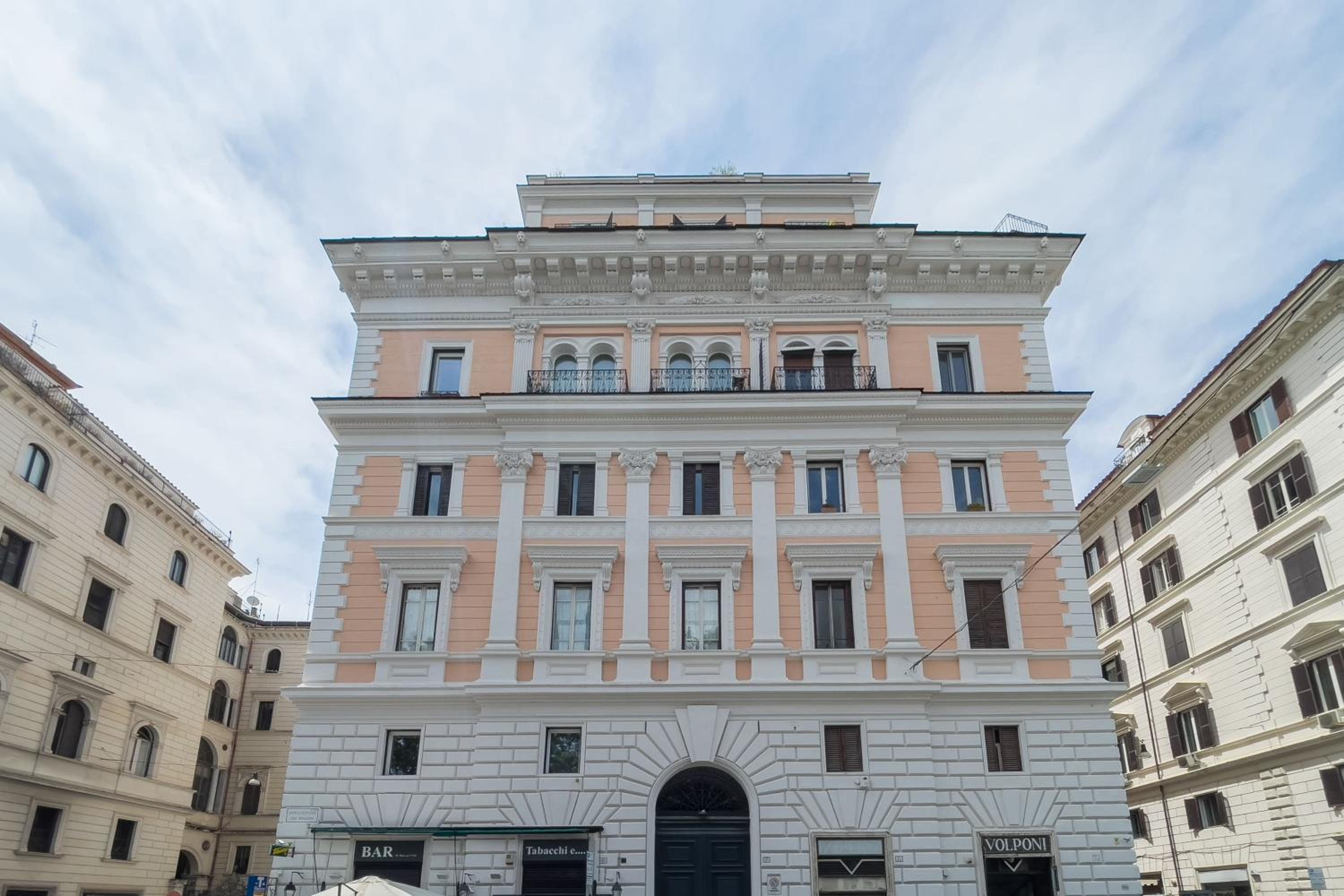 The Best Rent - Spacious apartment with terraces with panoramic view of Rome