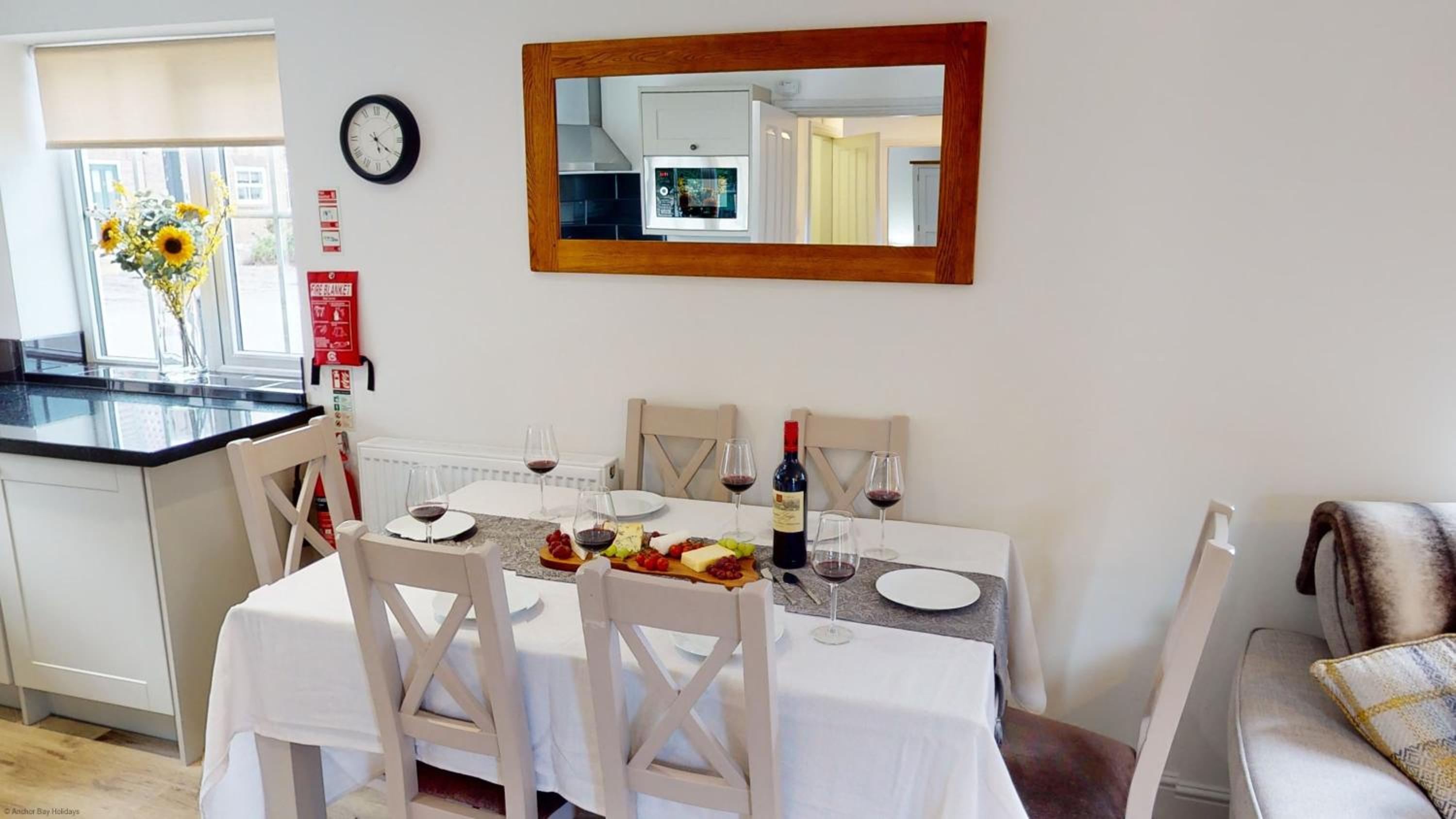 Aubergine Cottage - Part of the The Bay Filey Holiday Village with pool, gym and direct beach access, pub, restaurant, tennis and meadows walks
