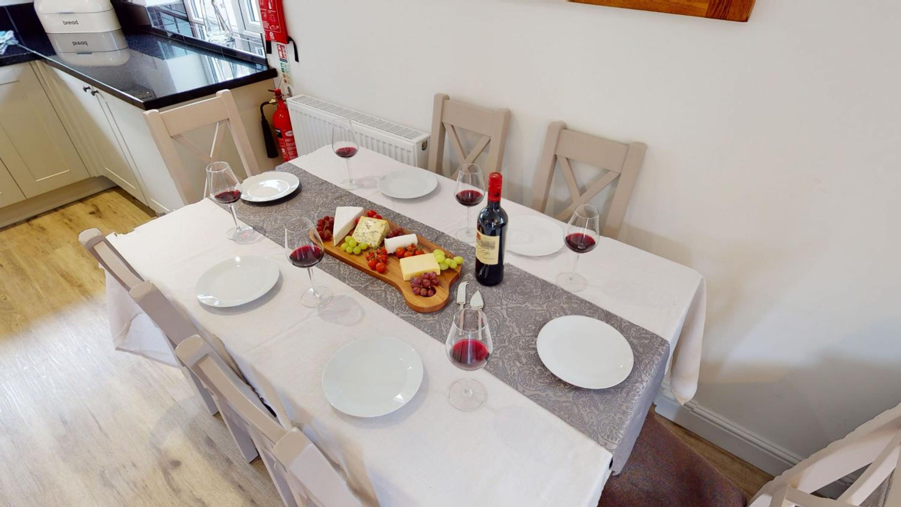 Aubergine Cottage - Part of the The Bay Filey Holiday Village with pool, gym and direct beach access, pub, restaurant, tennis and meadows walks