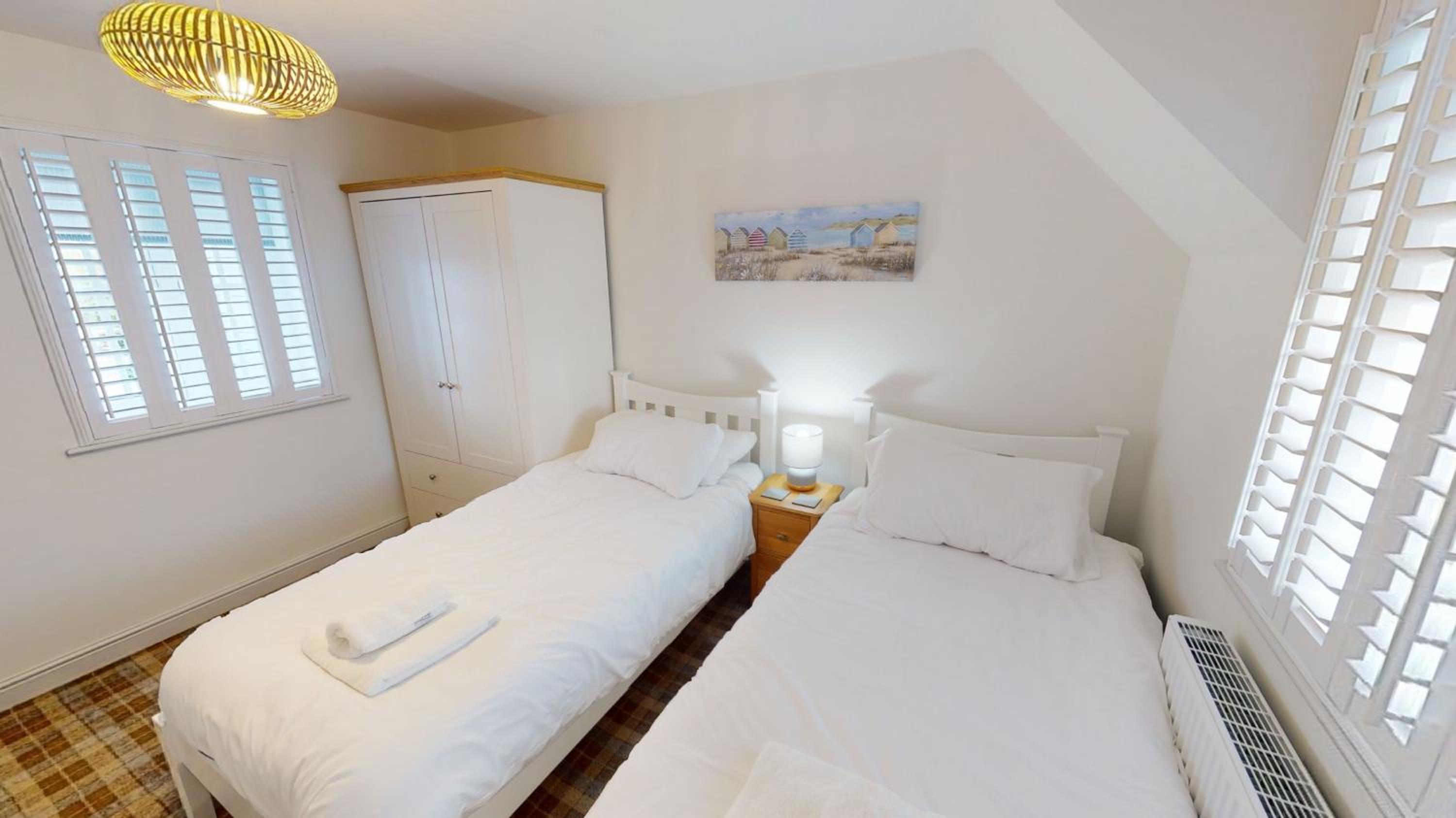 Aubergine Cottage - Part of the The Bay Filey Holiday Village with pool, gym and direct beach access, pub, restaurant, tennis and meadows walks