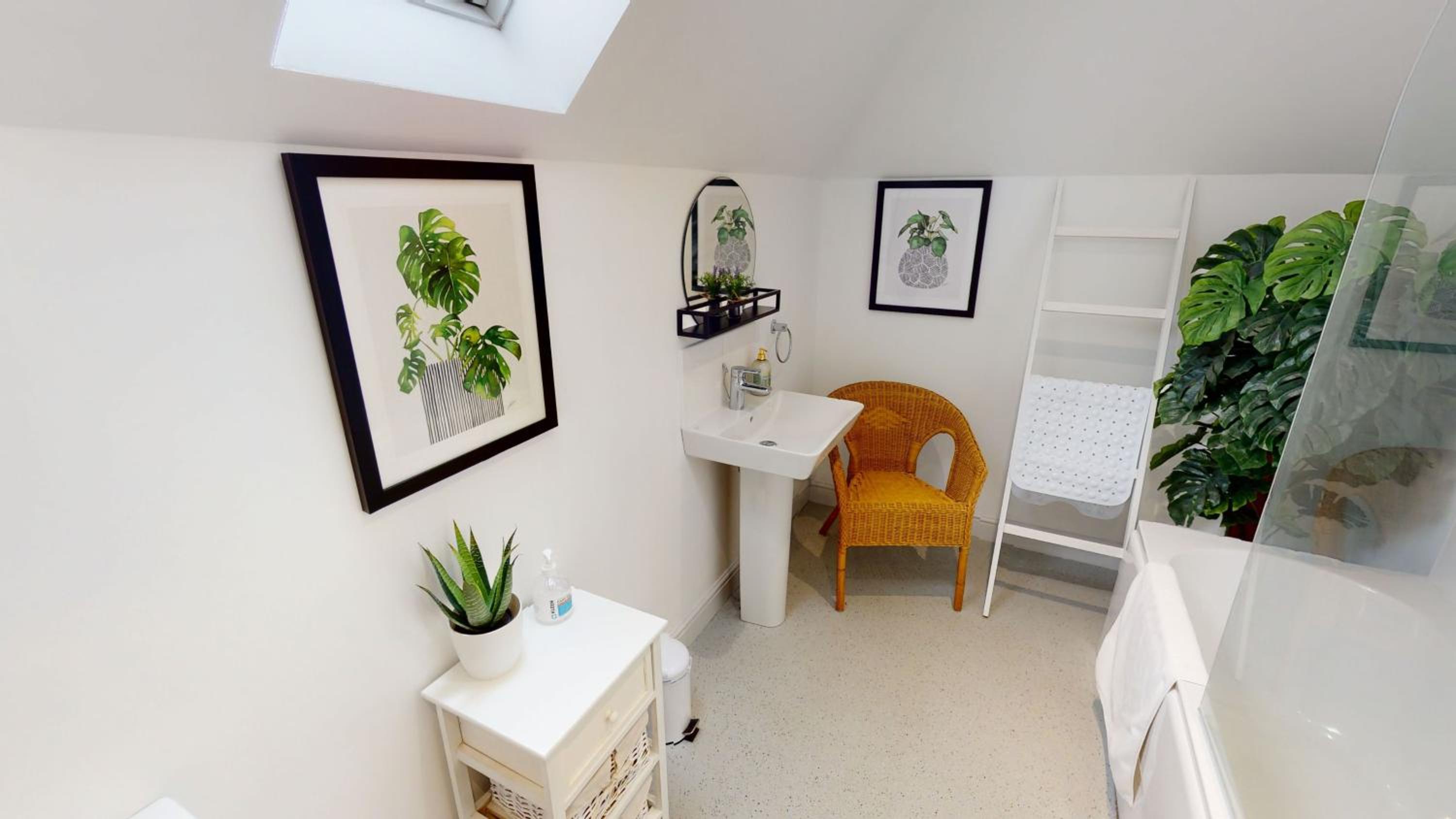 Aubergine Cottage - Part of the The Bay Filey Holiday Village with pool, gym and direct beach access, pub, restaurant, tennis and meadows walks