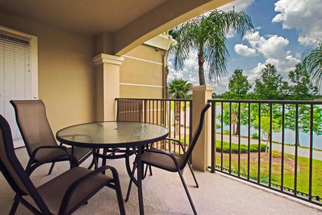 Luxury Lake View Condo-Vista Cay