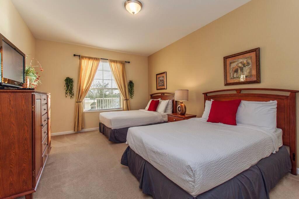 Luxury Lake View Condo-Vista Cay