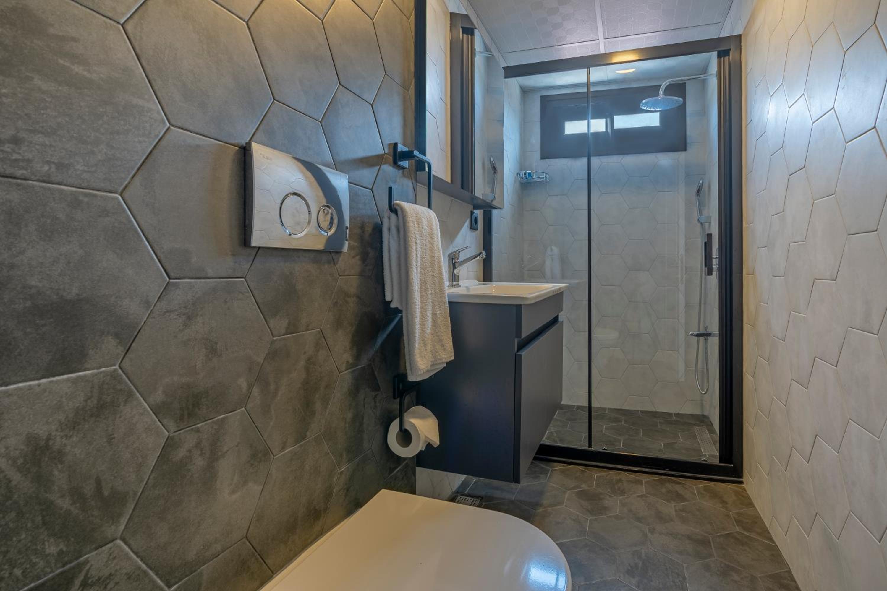 Rosy Suites Hotel - Image 110