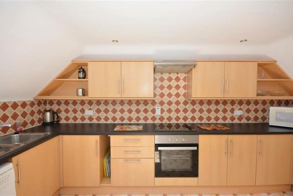 Direct Beach Access! Top Floor Apartment Perranporth view 3