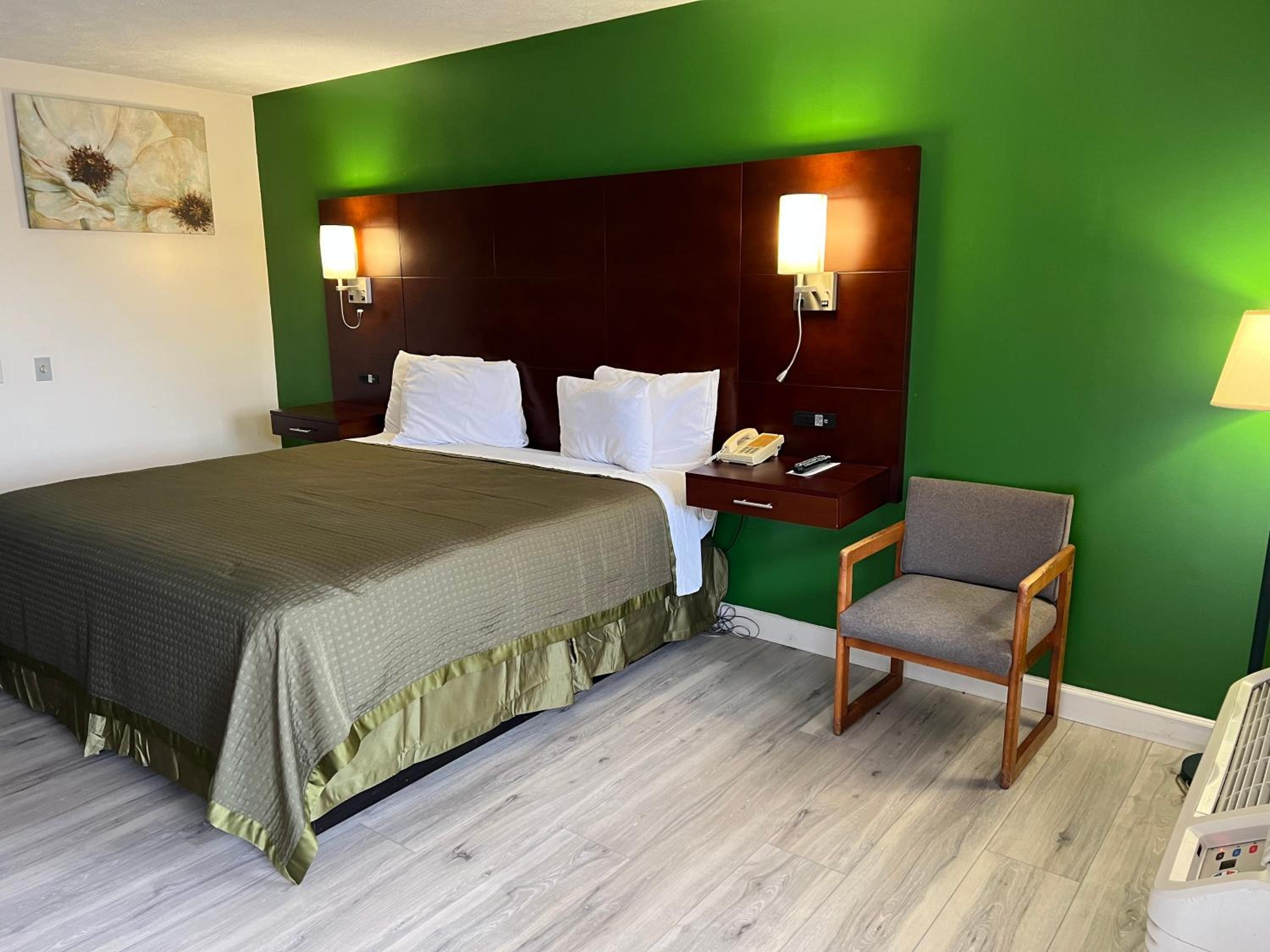 Surry Inn - Dobson - I-77 - Exit 93
