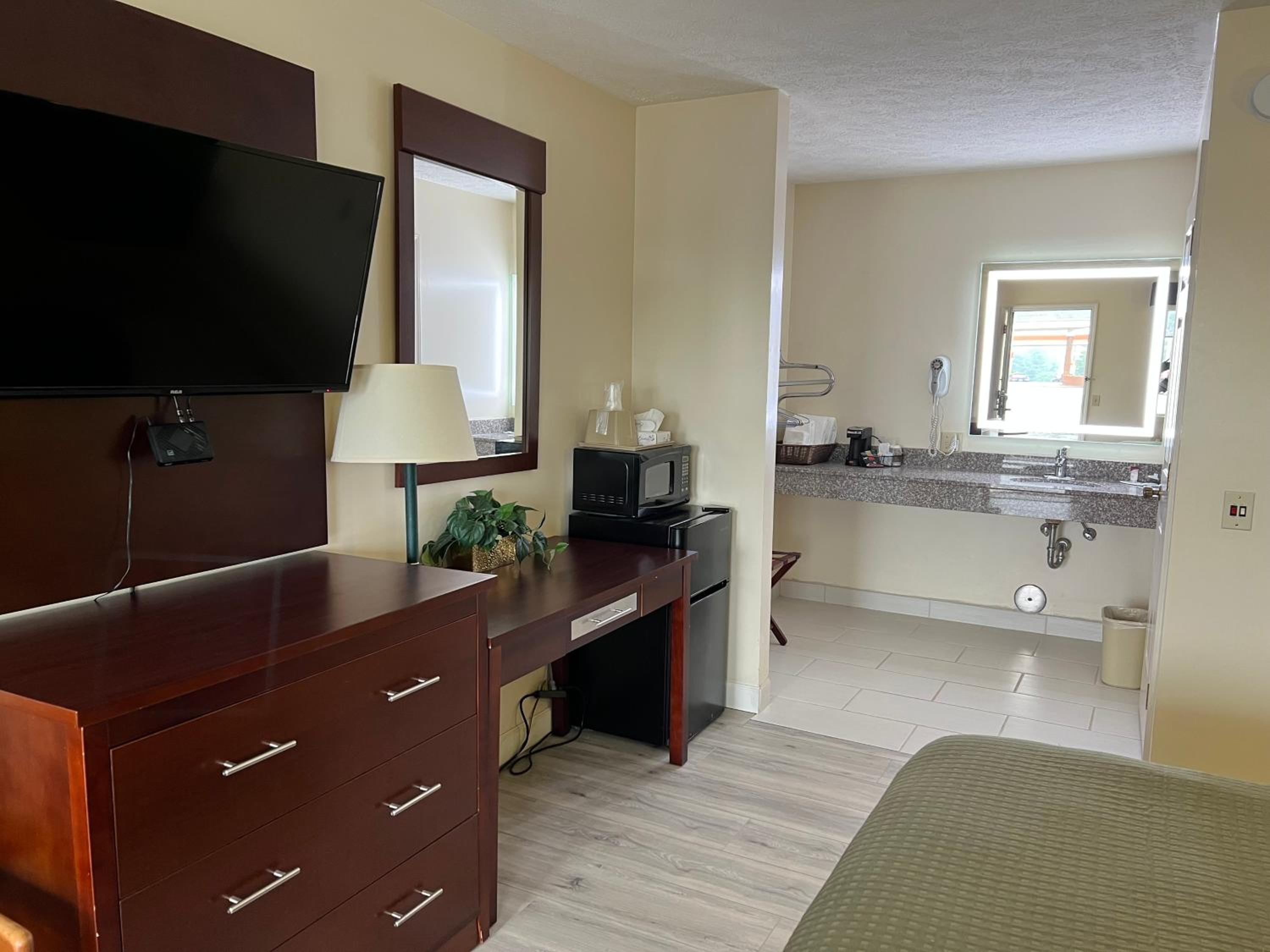 Surry Inn - Dobson - I-77 - Exit 93