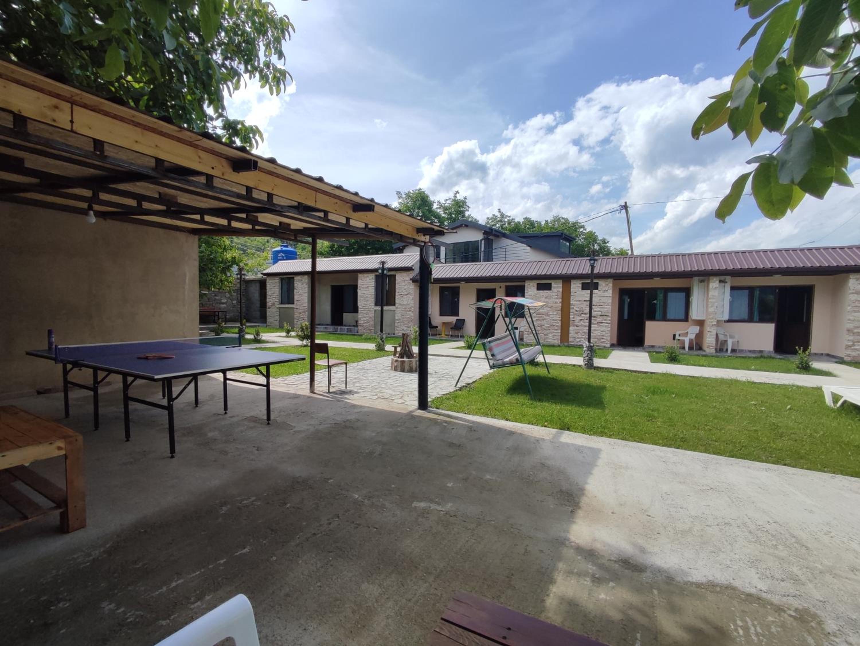 Ananuri Cottages