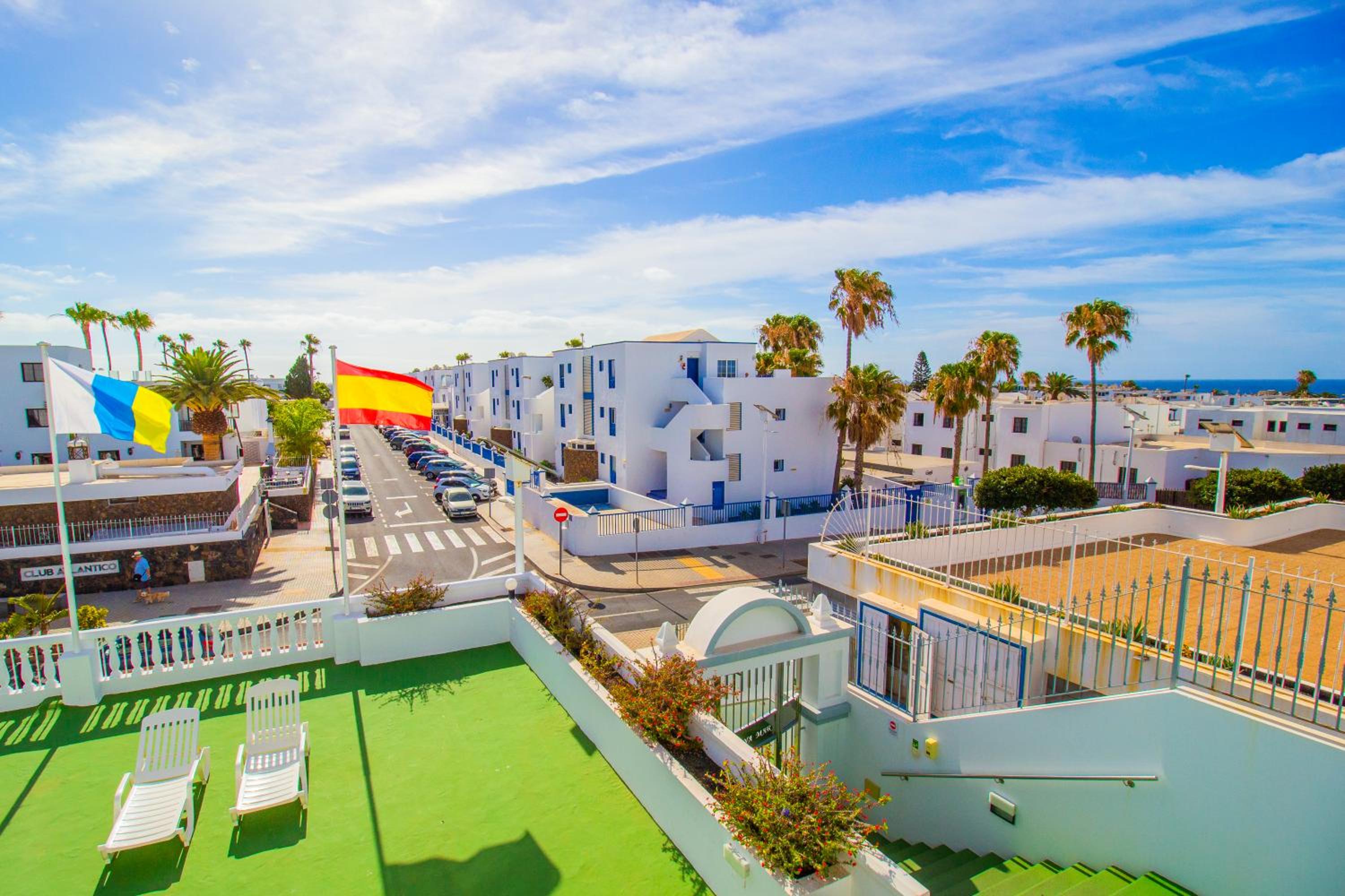 Apartamentos Corona Mar