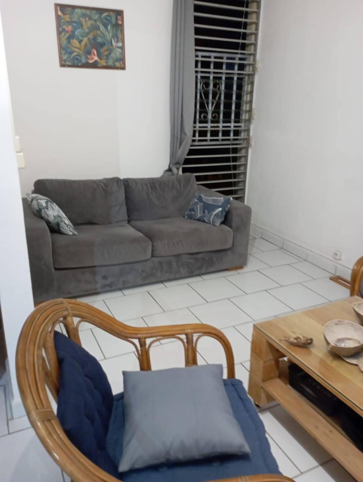 APPARTEMENT 2 CHAMBRES A POINTE A PITRE