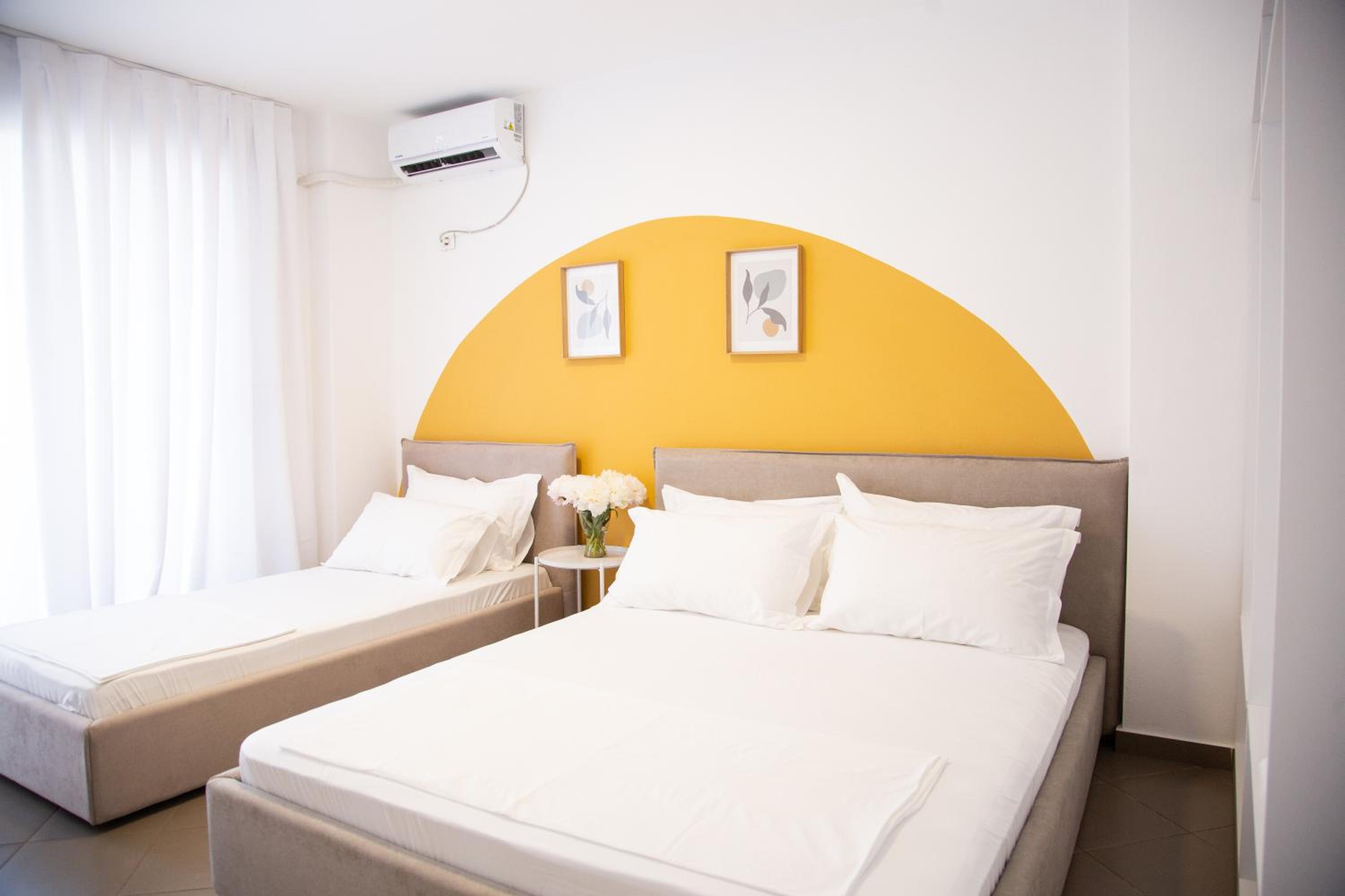 Lulu Suites - Sunflower