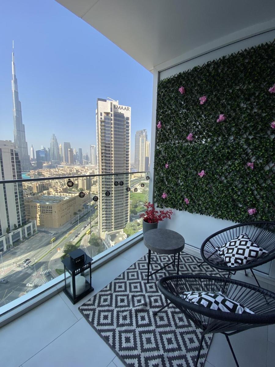 Luxury Studios with Burj Khalifa & Canal View in Downtown - Marquise Square Tower