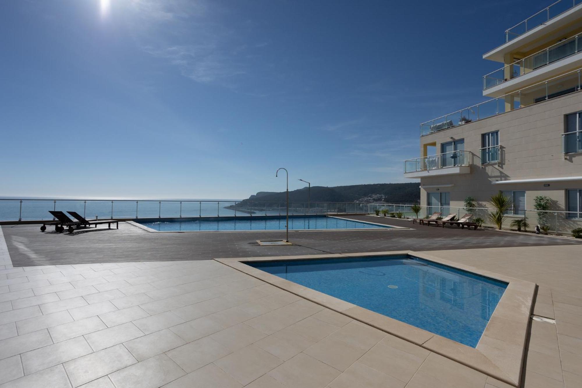Janelas de Zimbra Lovely Apt with Pool and Sea View by Lisbeyond