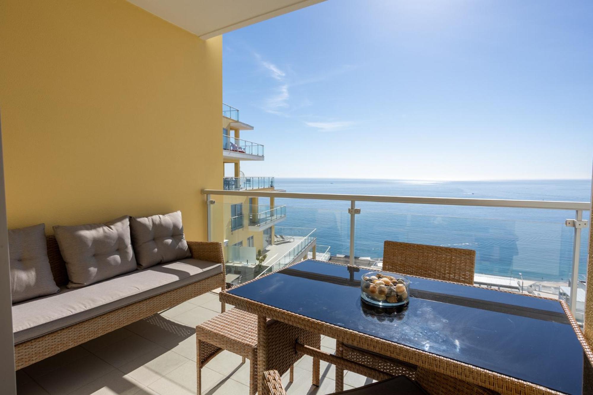 Janelas de Zimbra Lovely Apt with Pool and Sea View by Lisbeyond
