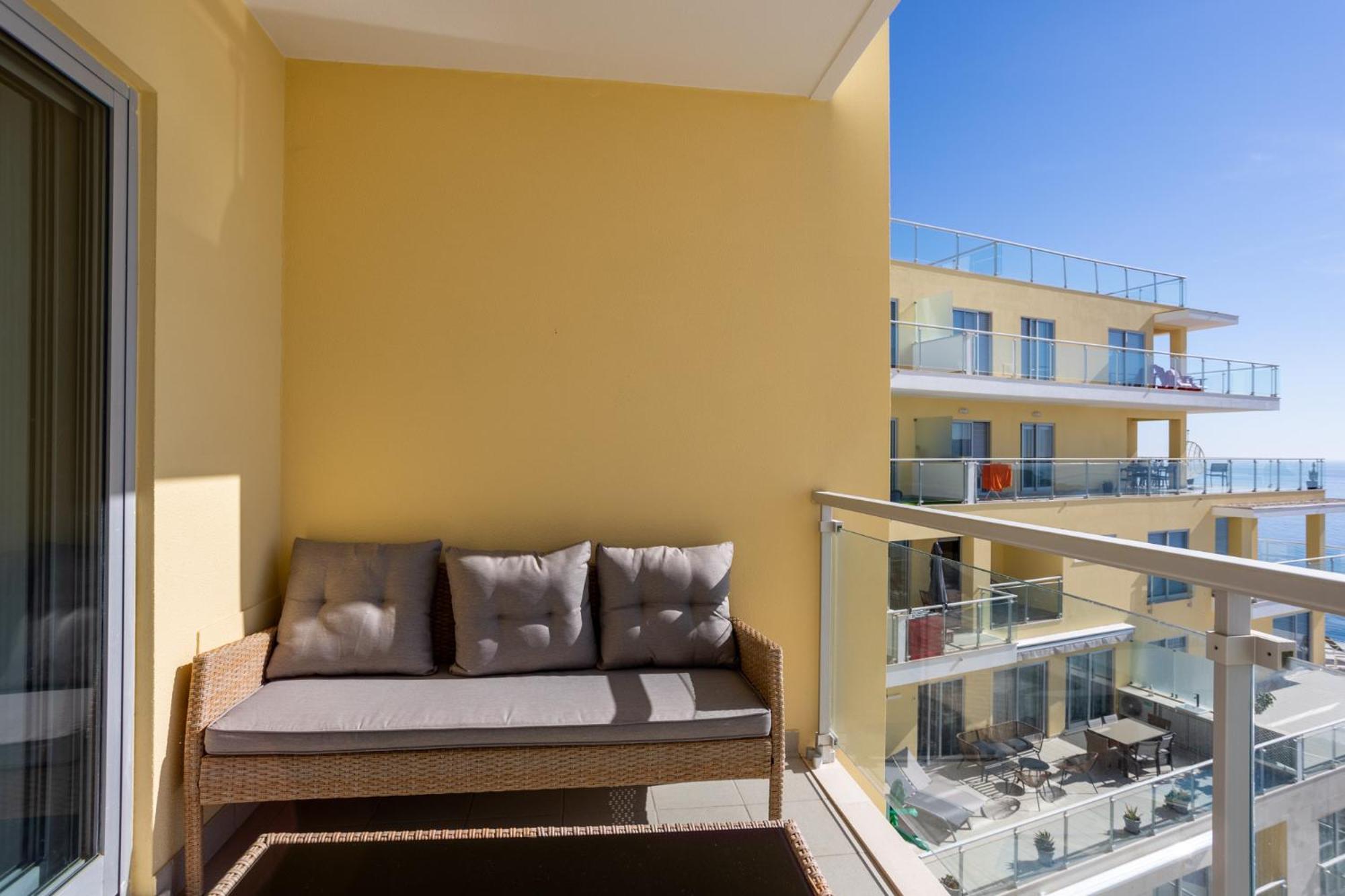 Janelas de Zimbra Lovely Apt with Pool and Sea View by Lisbeyond